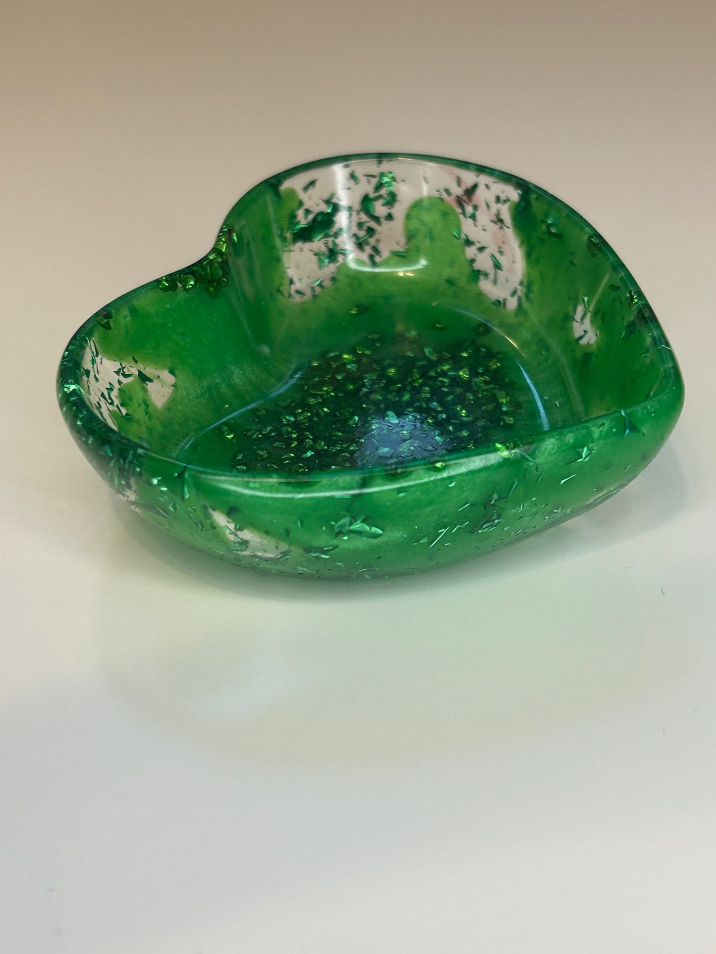 Magnetic pin bowl